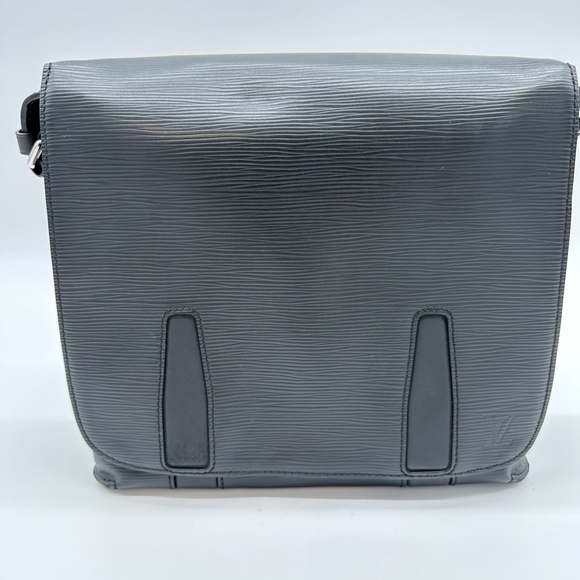 Louis Vuitton Harrington PM Messenger Epi Leather Noir Brand New with Tags - Picture 2 of 16